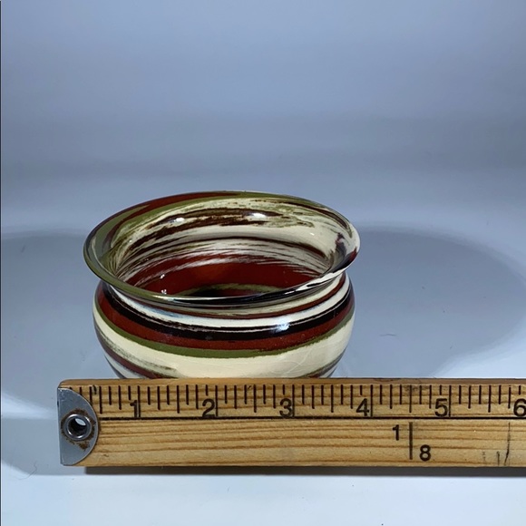 Desert Sands Pottery Lipped Bowl - Picture 8 of 10